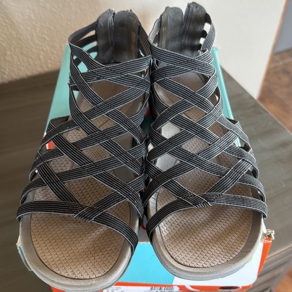 BareTraps Strappy Sandals size 8.5 - Picture 2 of 5